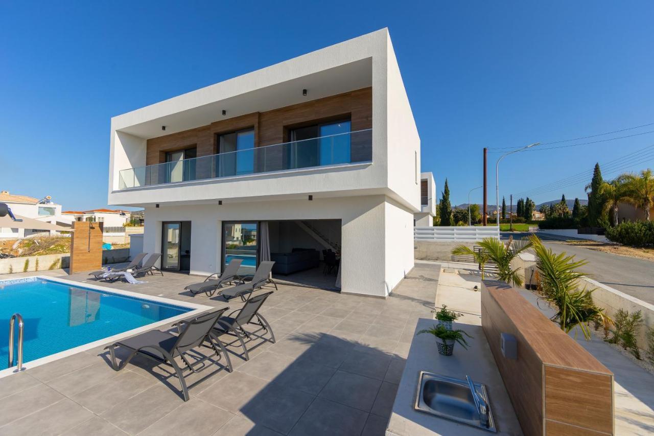 Villa Marlene, Walking Distance To Coral Beach! Peyia Exterior photo