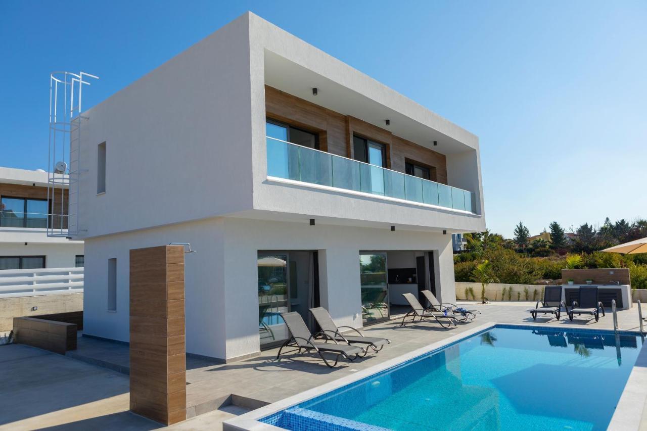 Villa Marlene, Walking Distance To Coral Beach! Peyia Exterior photo