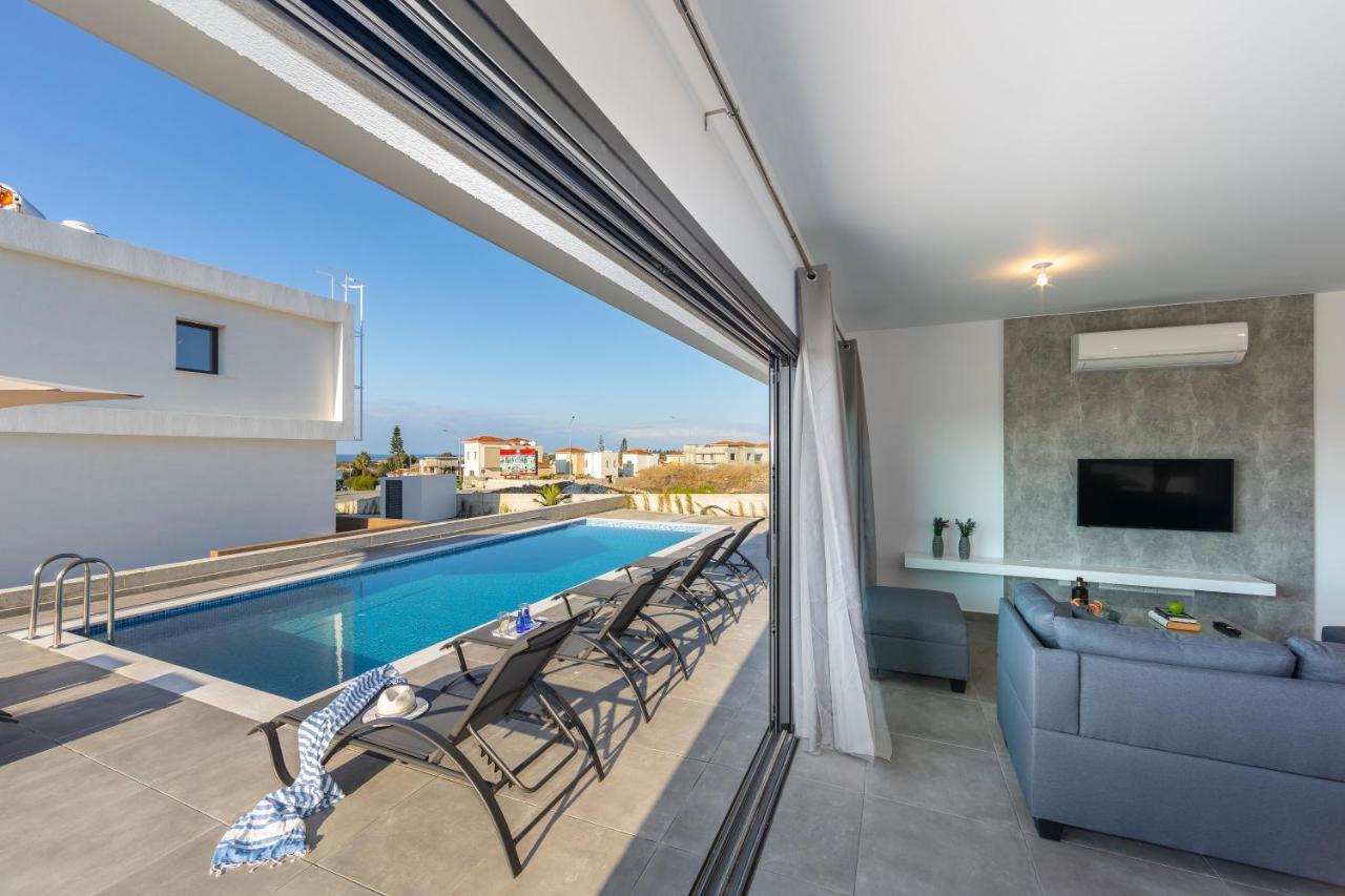 Villa Marlene, Walking Distance To Coral Beach! Peyia Exterior photo