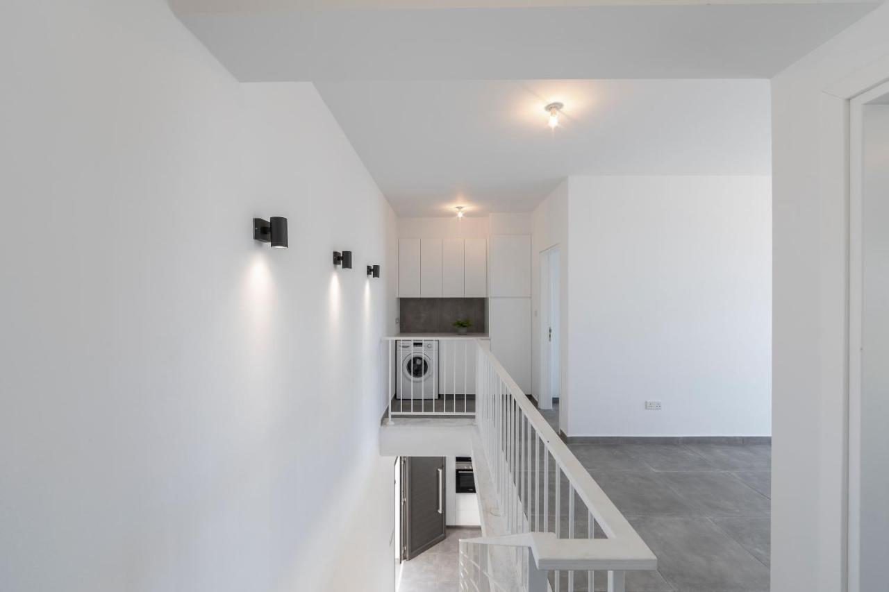 Villa Marlene, Walking Distance To Coral Beach! Peyia Exterior photo