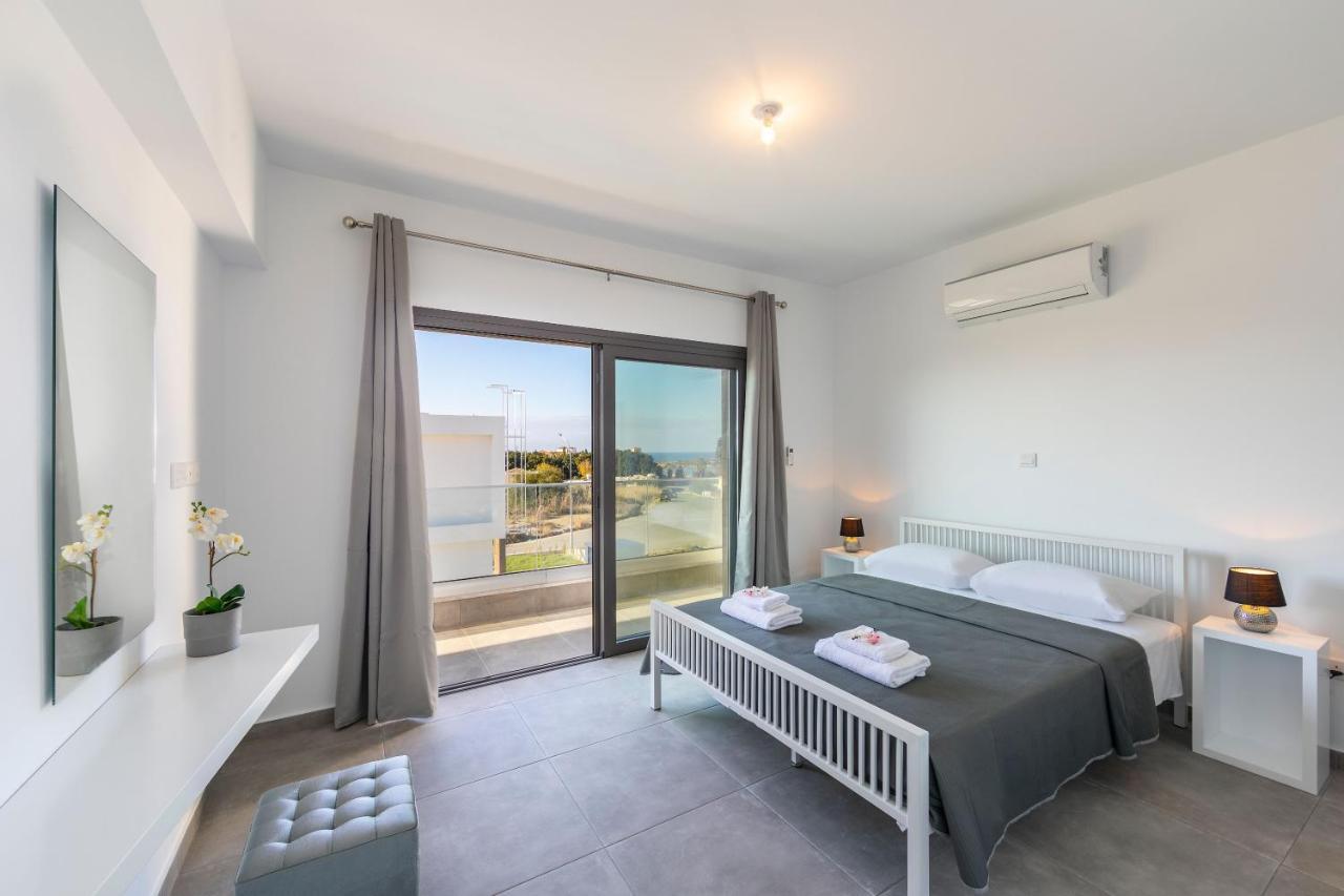 Villa Marlene, Walking Distance To Coral Beach! Peyia Exterior photo